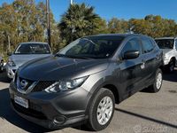 Usata Nissan Qashqai N-Connecta 116 CV (85 kW) 2017 Grigio SUV