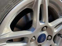 Usata Ford Fiesta 75 CV (55 kW) 2015 Bianco Utilitaria