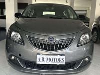 Usata Lancia Ypsilon Gold 69 CV (50 kW) 2023 Grigio Utilitaria