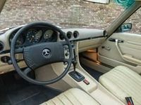 Begagnad Mercedes SLC280 185 HK (136 kW) 1975 Röd Sportkupé