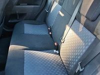 Usata Ford Fiesta Ghia 68 CV (50 kW) 2005 Grigio Berlina