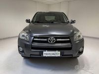 Second-hand Toyota RAV4 Executive 150 CP (110 kW) 2009 Gri SUV