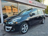 Usata Renault Scénic Dynamique 130 CV (95 kW) 2011 Marrone Monovolume