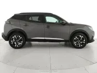 Usata Peugeot 2008 Allure 102 CV (75 kW) 2023 Grigio platinum SUV