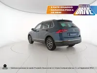 Usata VW Tiguan Life 131 CV (96 kW) 2023 Nightshade blue metallizzato SUV
