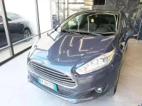 Usata Ford Fiesta 75 CV (55 kW) 2013 Blu Berlina