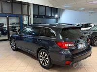 Usata Subaru Outback 149 CV (109 kW) 2016 Grigio Station wagon