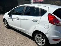 Usata Ford Fiesta 75 CV (55 kW) 2014 Bianco Utilitaria
