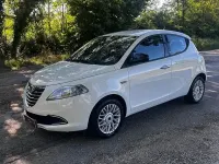 Usata Lancia Ypsilon Silver 69 CV (50 kW) 2014 Bianco Utilitaria