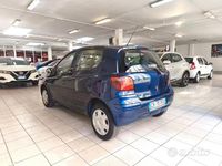 Usata Toyota Yaris 75 CV (55 kW) 2003 Blu Utilitaria