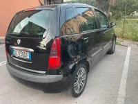 Usata Lancia Musa 90 CV (66 kW) 2006 Nero Monovolume