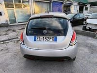 Usata Lancia Ypsilon Platinum 69 CV (50 kW) 2012 Argento Utilitaria