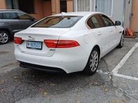 Usata Jaguar XE 180 CV (132 kW) 2017 Bianco Berlina