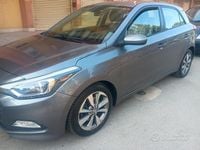 Usata Hyundai i20 Style 75 CV (55 kW) 2015 Grigio Berlina