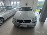 Usata Mercedes SLK200 163 CV (119 kW) 2001 Grigio Cabrio
