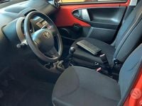 Usata Toyota Aygo 69 CV (50 kW) 2015 Rosso Utilitaria