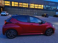 Usata Toyota Yaris 116 CV (85 kW) 2021 Rosso Utilitaria