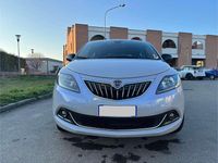 Usata Lancia Ypsilon Gold 69 CV (50 kW) 2022 Grigio Utilitaria
