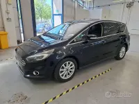 Usata Ford S-MAX S 150 CV (110 kW) 2016 Nero Monovolume