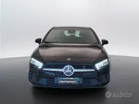 Usata Mercedes A180 Premium 116 CV (85 kW) 2023 Nero cosmo metallizzato Berlina