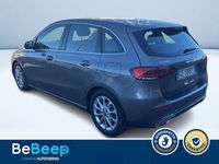 Usata Mercedes B180 116 CV (85 kW) 2021 Grigio metallizzato Monovolume