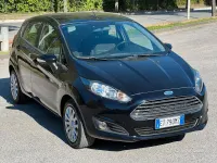 Usata Ford Fiesta 80 CV (58 kW) 2013 Nero Berlina