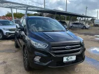 Usata Ford Kuga ST-Line 120 CV (88 kW) 2019 Nero SUV