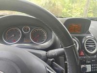 Usata Opel Corsa Edition 95 CV (69 kW) 2010 Berlina