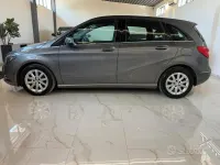 Usata Mercedes B180 Premium 109 CV (80 kW) 2013 Grigio Utilitaria