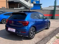 Usata VW Polo R-line 110 CV (80 kW) 2023 Blu/azzurro Utilitaria
