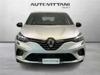 Usata Renault Clio Techno 145 CV (106 kW) 2023 Grigio chiaro Utilitaria
