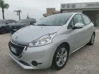 Usata Peugeot 208 Active 68 CV (50 kW) 2014 Grigio Utilitaria