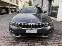 Usata BMW 330 Luxury Line 258 CV (189 kW) 2022 Grigio / metallizzato Berlina