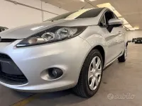 Gebraucht Ford Fiesta Titanium 82 PS (60 kW) 2009 Grau Limousine
