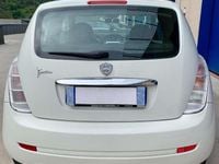 Usata Lancia Ypsilon 69 CV (50 kW) 2010 Bianco pastello Utilitaria