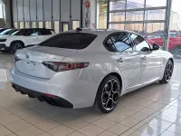 Nouă Alfa Romeo Giulia Veloce 209 CP (153 kW) 2026 Gri Berlinǎ
