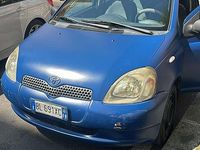 Usata Toyota Yaris 1999 Blu Berlina
