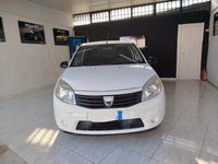 Usata Dacia Sandero 74 CV (54 kW) 2010 Bianco Berlina