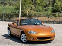 Usata Mazda MX5 110 CV (80 kW) 1998 Arancione Cabrio
