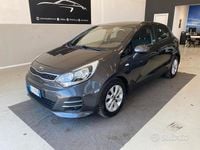 Usata Kia Rio City 85 CV (62 kW) 2015 Grigio Berlina