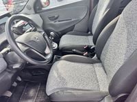 Usata Lancia Ypsilon Silver 69 CV (50 kW) 2023 Rosso Utilitaria