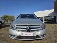 Usata Mercedes B200 Premium 156 CV (114 kW) 2014 Argento metallizzato Monovolume