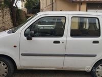 Usata Opel Agila 58 CV (42 kW) 2005 Bianco Utilitaria