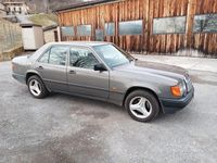 Usata Mercedes E300 1987 Grigio Berlina