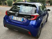 Usata Toyota Yaris Hybrid Active 92 CV (67 kW) 2021 Blu/azzurro Berlina