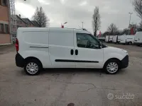 Usata Opel Combo 120 CV (88 kW) 2018 Bianco Monovolume