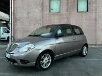 Usata Lancia Ypsilon 77 CV (56 kW) 2010 Viola Utilitaria