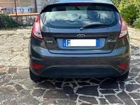 Usata Ford Fiesta 100 CV (73 kW) 2017 Grigio Utilitaria