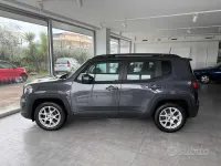 Occasion Jeep Renegade Limited 131 ch (96 kW) 2024 Gris SUV