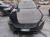 Usata Volvo V60 Momentum 114 CV (83 kW) 2014 Nero Station wagon